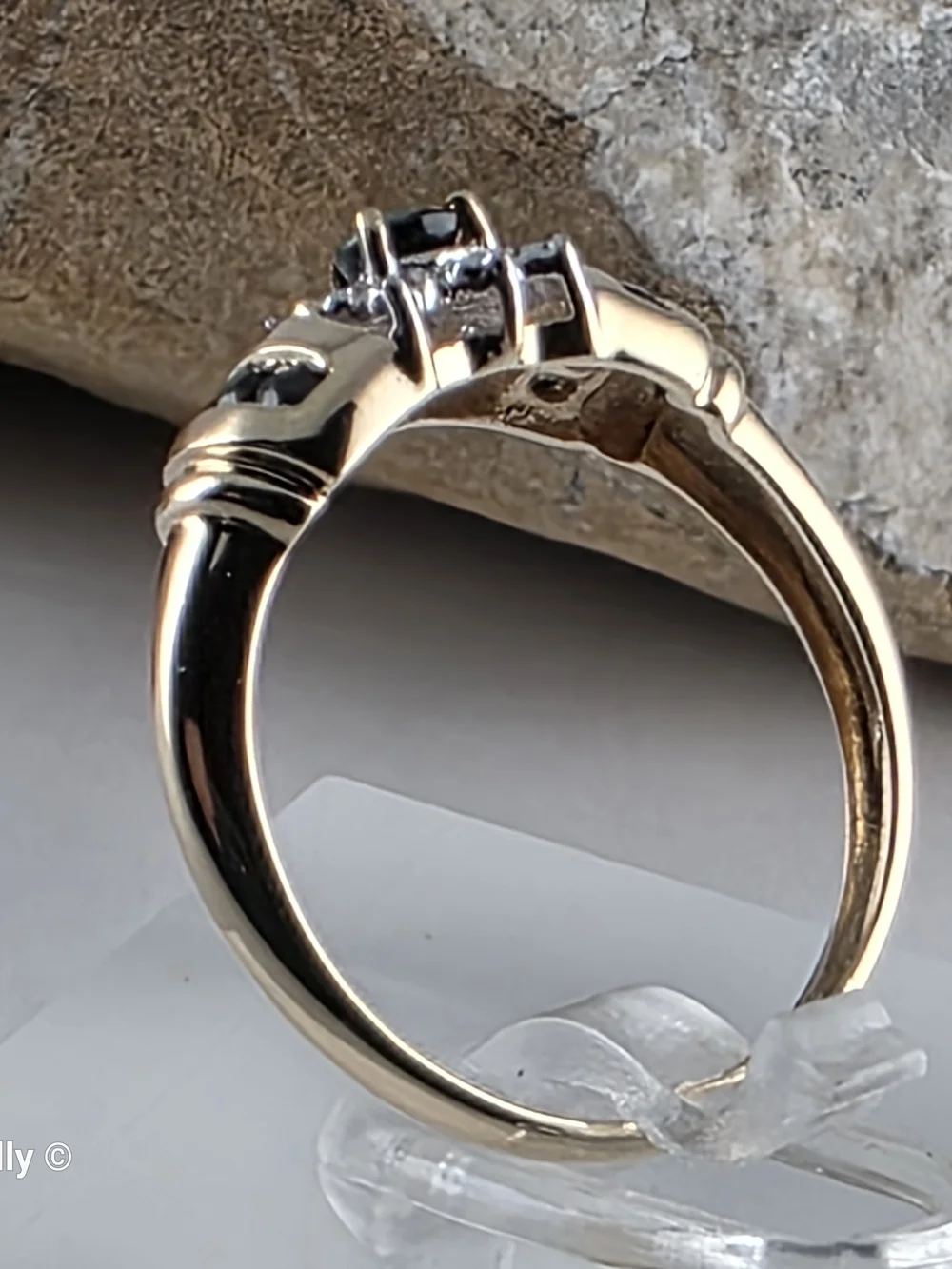 10K Yellow Gold Sapphires and Genuine Diamond Ring Size 7, Solid Gold! 👌🎁